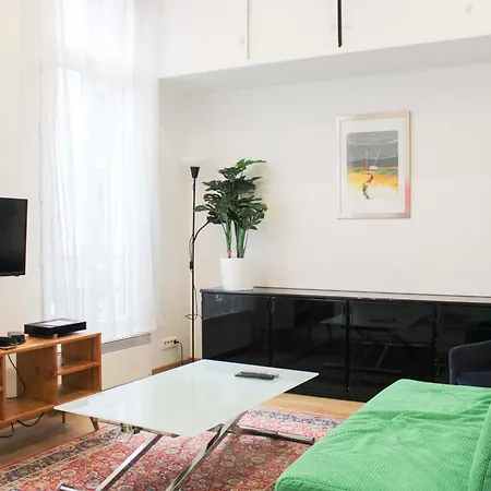 Apartament Charming In The Heart Of Paryż